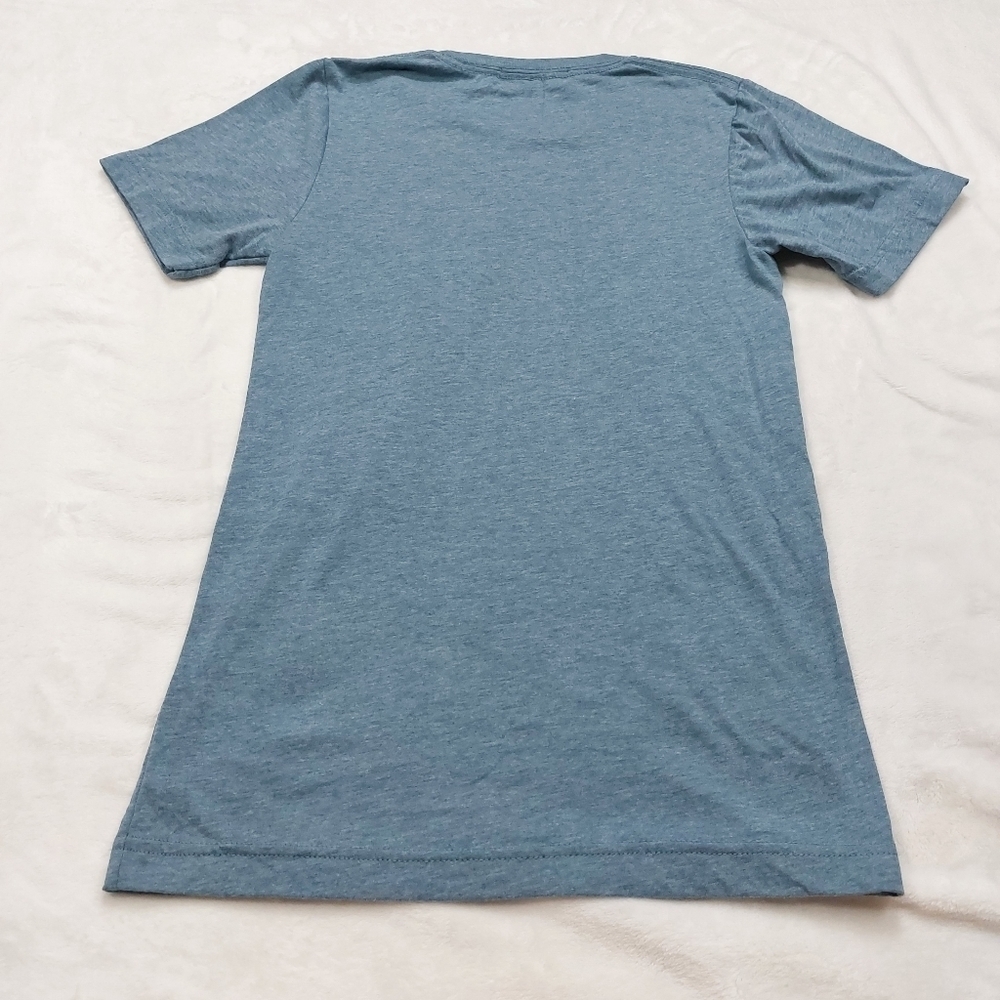 WOLF CUB BLUE THE FUTURE IS YOURS WOMEN'S T-SHIRT SIZE XS - Picture 6 of 7